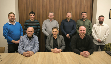 Skupinová fotografie členové VV